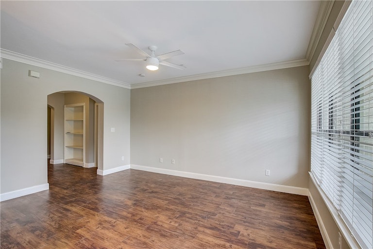 Photo 3 of 26 - 7701 Rialto Blvd #1225, Austin, TX 78735