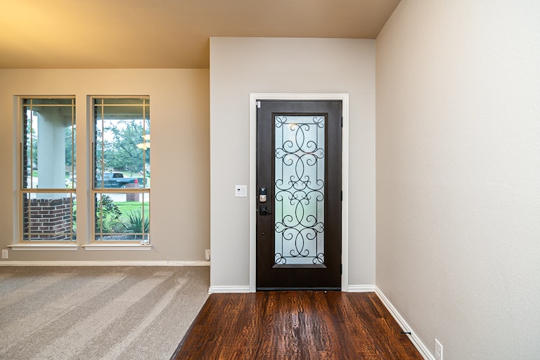 Photo 13 of 36 - 9113 Windsor Dr, Little Elm, TX 75068