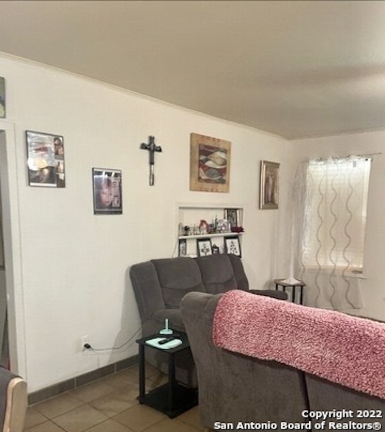 Photo 12 of 17 - 127 Benita St, San Antonio, TX 78210