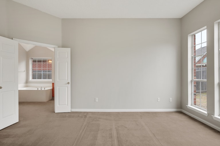 Photo 17 of 27 - 4612 Marguerite Ln, Fort Worth, TX 76123