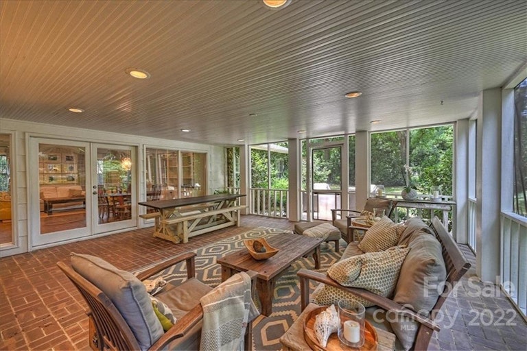 Photo 35 of 46 - 3100 Clarendon Rd, Charlotte, NC 28211