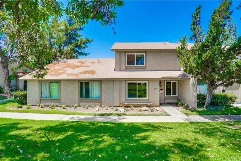 Photo 2 of 37 - 628 Pamela Kay Ln, La Puente, CA 91746