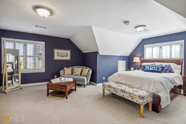 Photo 33 of 41 - 1005 Redstone Ln, Atlanta, GA 30338