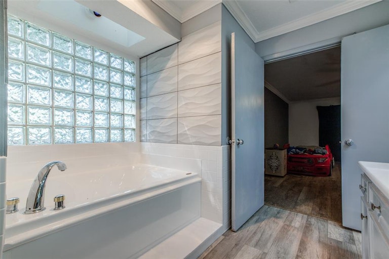 Photo 22 of 36 - 18303 Running Vine Ln, Spring, TX 77379