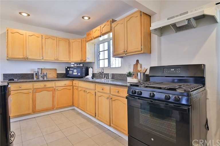 Photo 21 of 31 - 601 W 108th St, Los Angeles, CA 90044