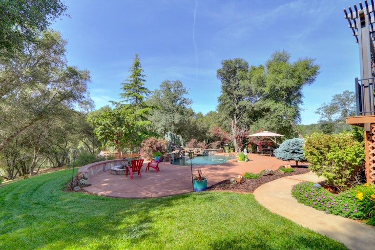 Photo 46 of 98 - 4540 Meadow Creek Rd, Placerville, CA 95667