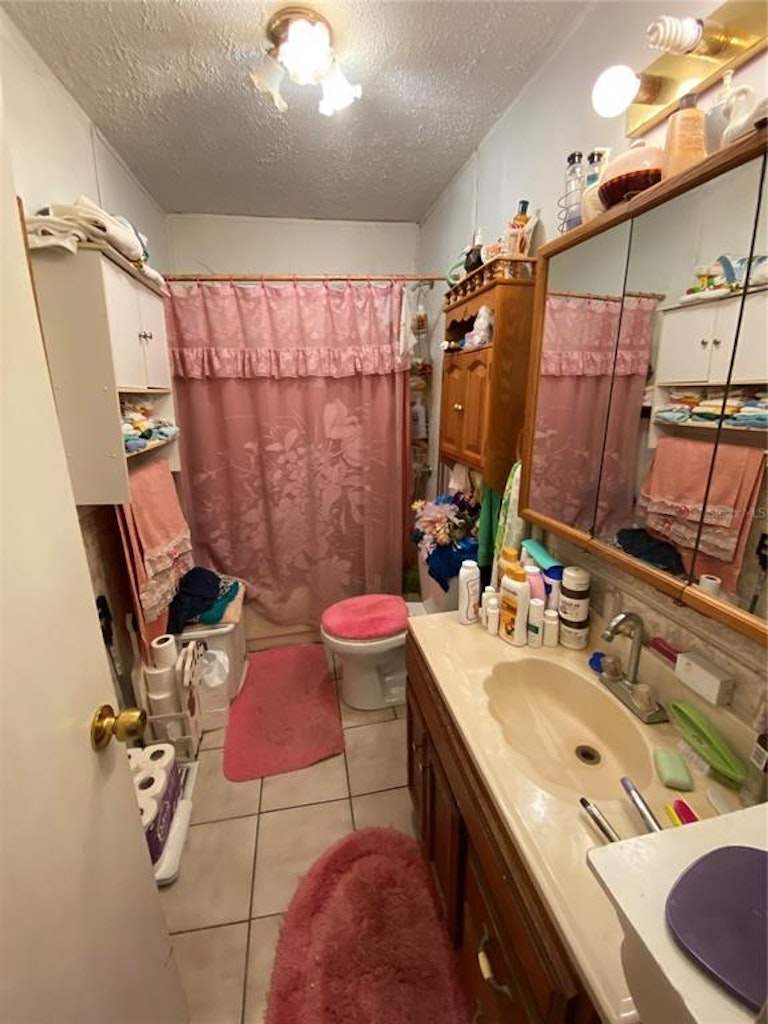 Photo 21 of 25 - 2330 N Valrico Rd, Seffner, FL 33584