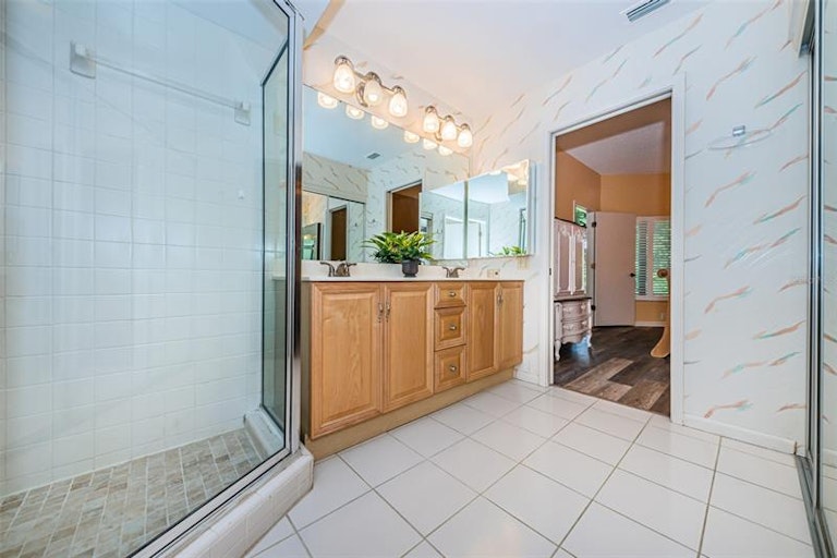 Photo 28 of 52 - 3041 Landmark Blvd #901, Palm Harbor, FL 34684