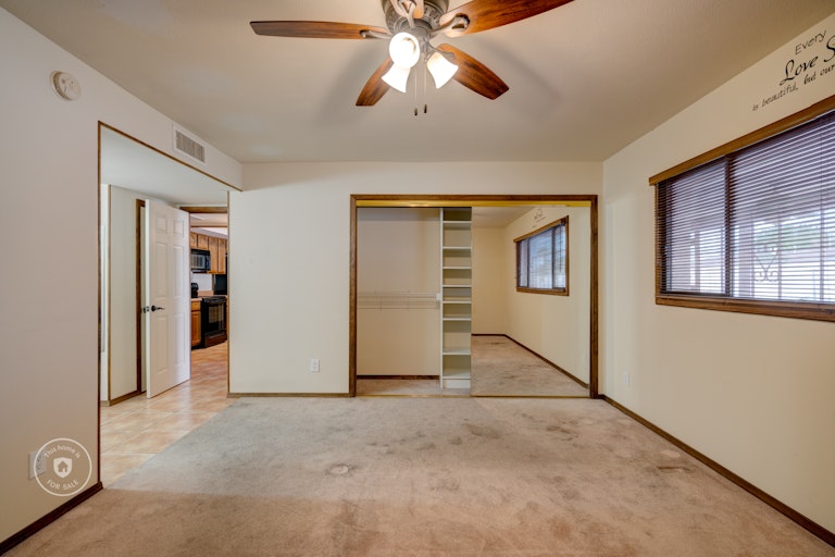 Photo 16 of 31 - 3407 W Evans Dr, Phoenix, AZ 85053