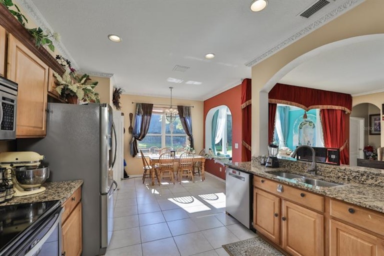 Photo 12 of 52 - 2930 Downan Point Dr, Land O Lakes, FL 34638