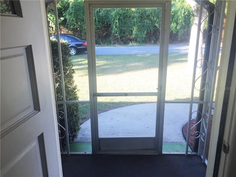Photo 3 of 18 - 17 Palmetto Dr, Debary, FL 32713