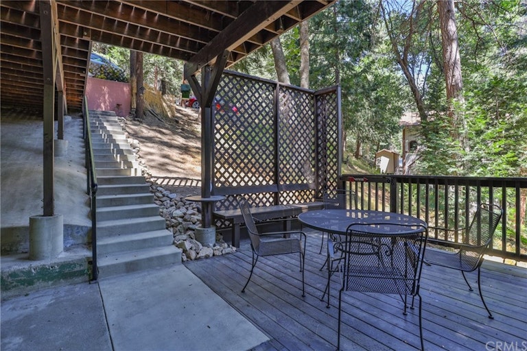 Photo 37 of 49 - 215 Erlach Dr, Crestline, CA 92325