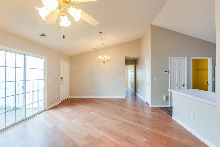 Photo 8 of 26 - 3228 Marcony Way, Raleigh, NC 27610