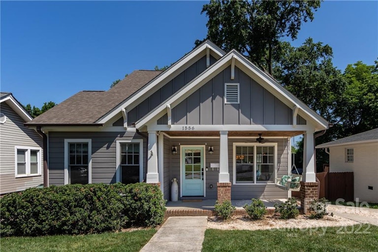 Photo 1 of 39 - 1556 Merriman Ave, Charlotte, NC 28203