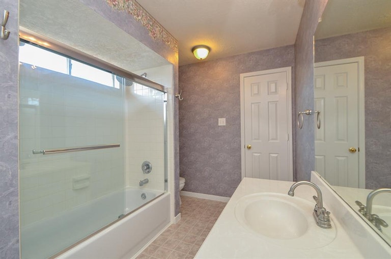 Photo 30 of 34 - 14810 Winterfair Dr, Houston, TX 77082
