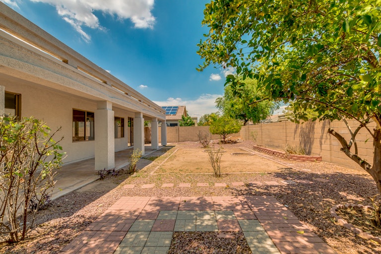 Photo 30 of 32 - 991 N Buckaroo Ln, Gilbert, AZ 85234