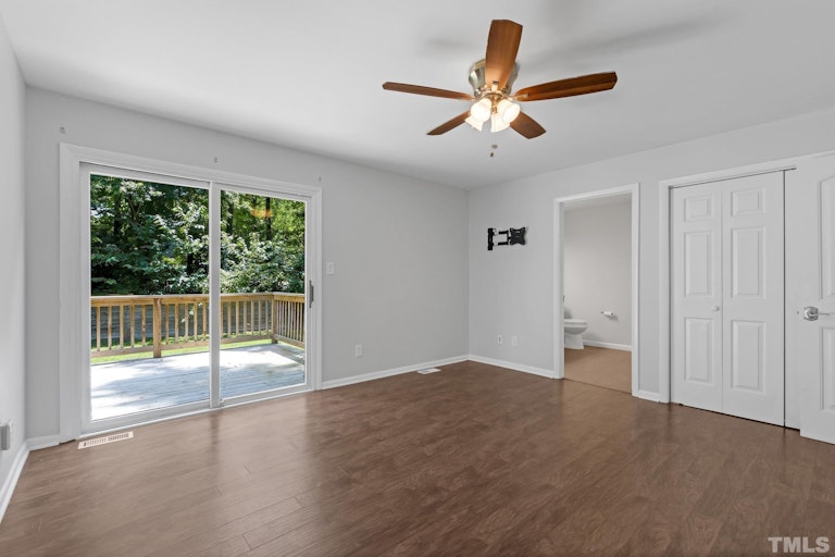 Photo 15 of 30 - 5313 Old Forge Cir, Raleigh, NC 27609