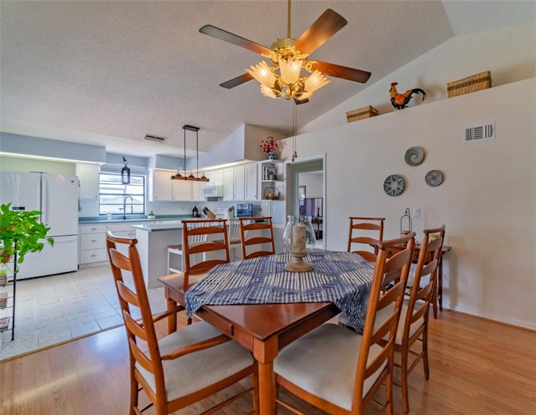 Photo 16 of 58 - 7704 Tessa Dr, Zephyrhills, FL 33540
