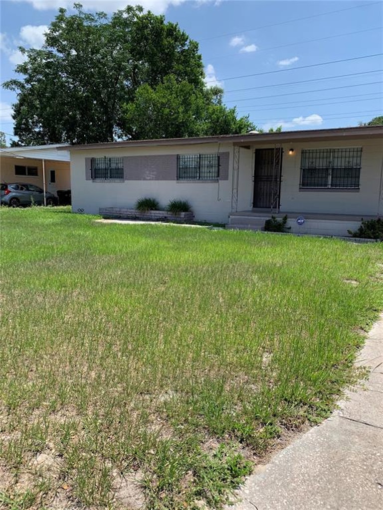 Photo 18 of 33 - 4107 Robbins Ave, Orlando, FL 32808