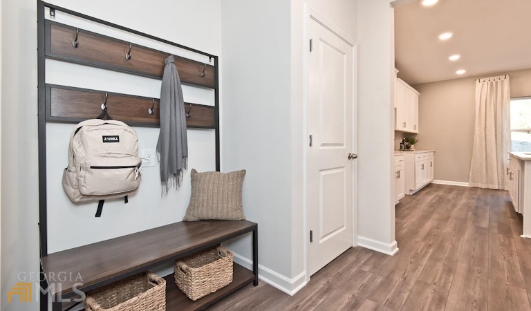 Photo 4 of 19 - 849 Sara Meadow Rd, Loganville, GA 30052