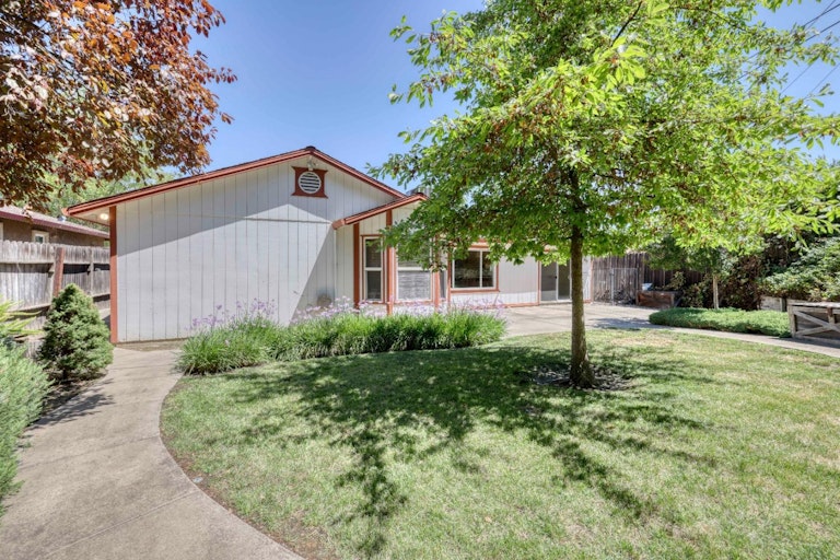 Photo 25 of 32 - 7446 Northlea Way, Citrus Heights, CA 95610