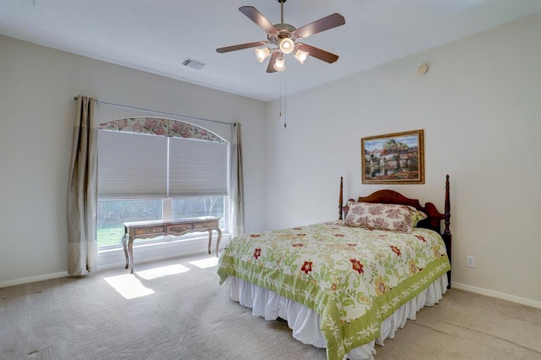 Photo 27 of 31 - 4911 Falling Oak Ct, Pasadena, TX 77505