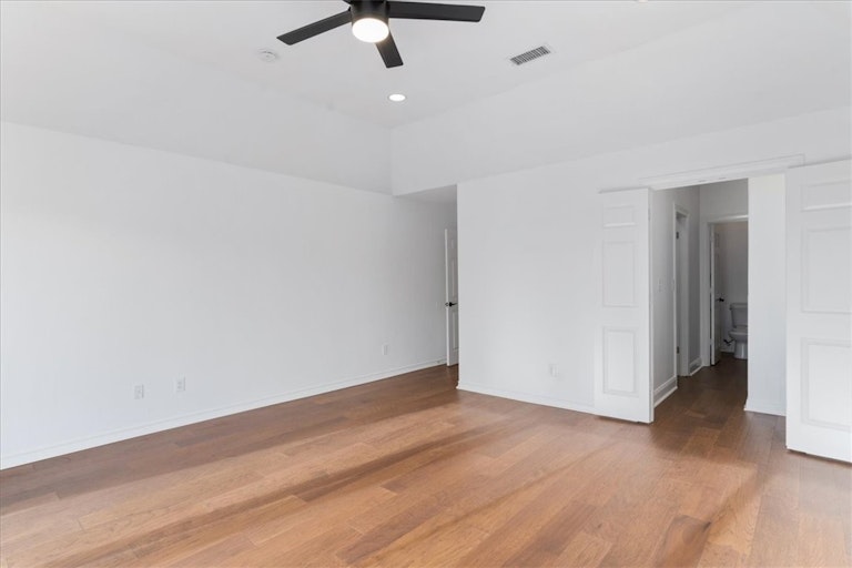 Photo 16 of 34 - 411 Seawind, Lakeway, TX 78734