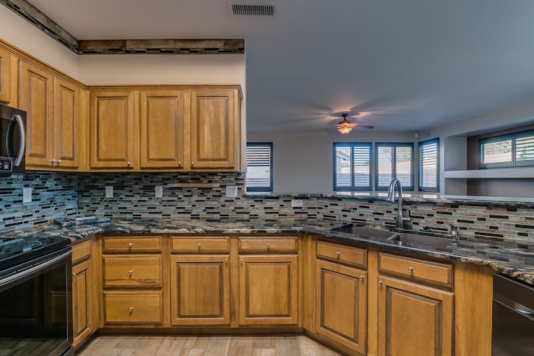 Photo 5 of 33 - 16812 W Stevenage St, Surprise, AZ 85374