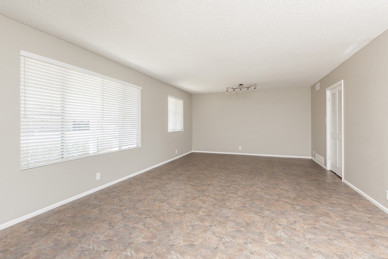 Photo 15 of 25 - 5814 W Frier Dr, Glendale, AZ 85301
