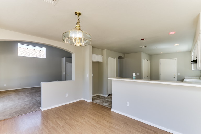 Photo 3 of 31 - 7010 W Aire Libre Ave, Peoria, AZ 85382