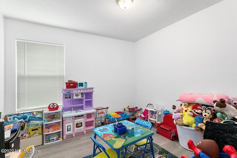 Photo 11 of 17 - 4507 Glendas Meadow Dr, Jacksonville, FL 32210