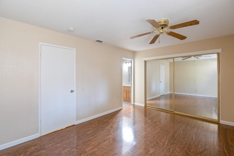 Photo 28 of 38 - 5030 Strasbourg Way, Sacramento, CA 95842