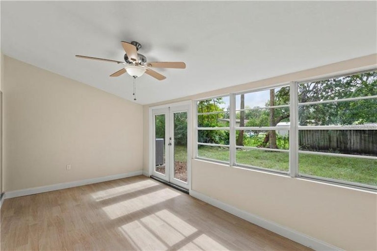 Photo 7 of 17 - 10542 Mary Lou Dr, Orlando, FL 32825