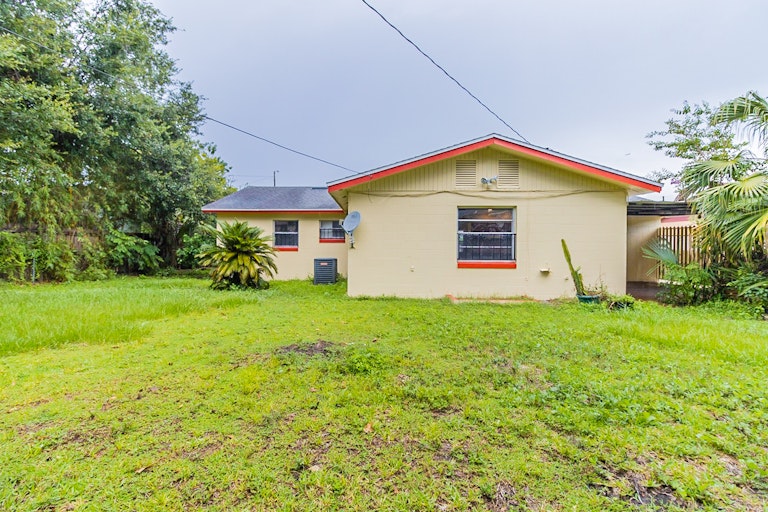 Photo 7 of 23 - 1559 S Oxalis Ave, Orlando, FL 32807