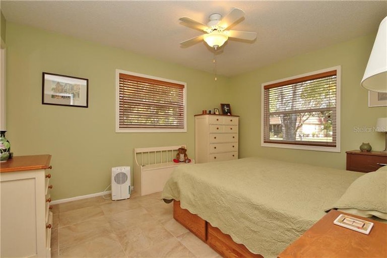 Photo 9 of 25 - 9899 84th St, Seminole, FL 33777