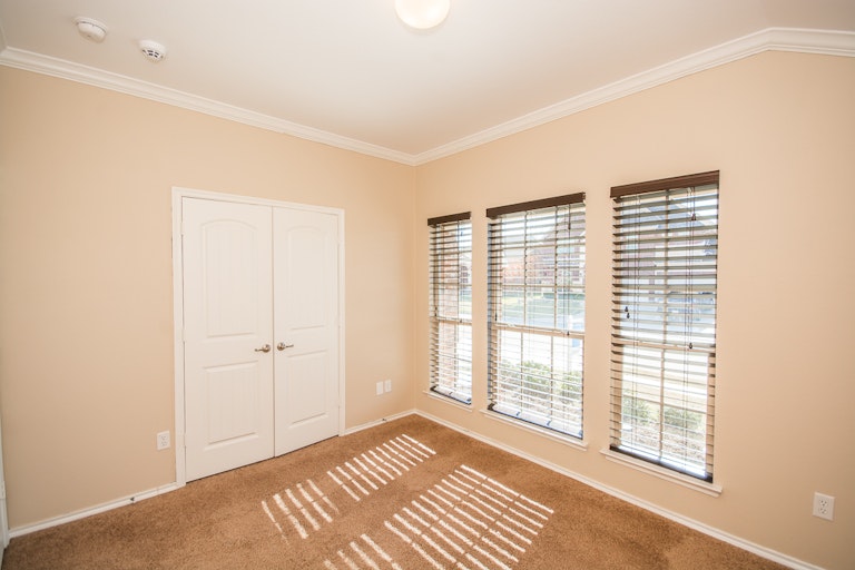 Photo 16 of 20 - 1428 Red Dr, Little Elm, TX 75068