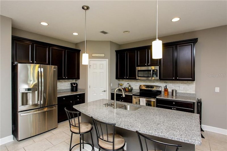 Photo 2 of 24 - 8389 Nandina Dr, Sarasota, FL 34240