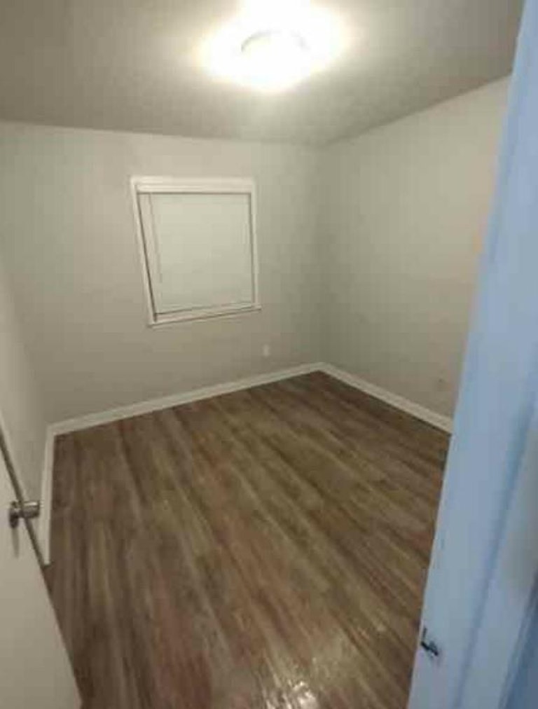 Photo 20 of 30 - 922 SE 5th St, Grand Prairie, TX 75051