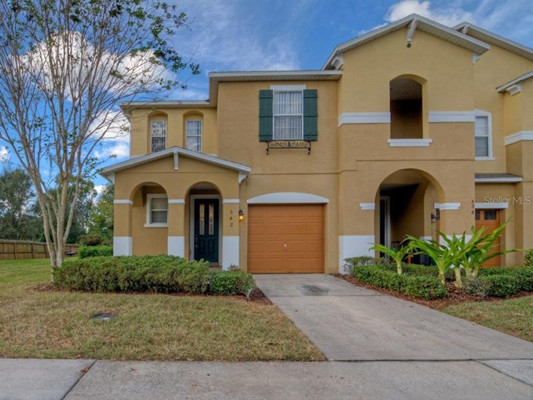 Photo 1 of 25 - 542 Penny Royal Pl, Oviedo, FL 32765