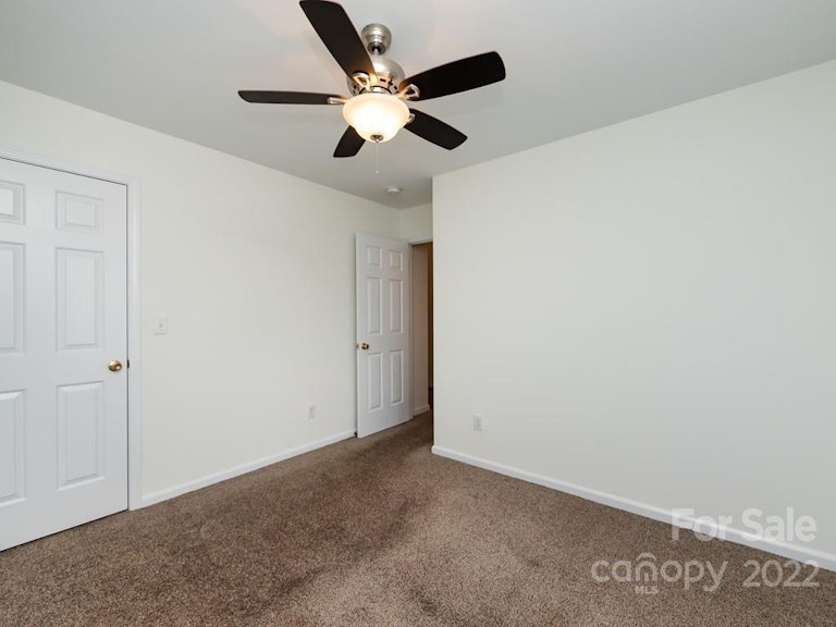 Photo 28 of 37 - 11929 Harmon Ln, Pineville, NC 28134