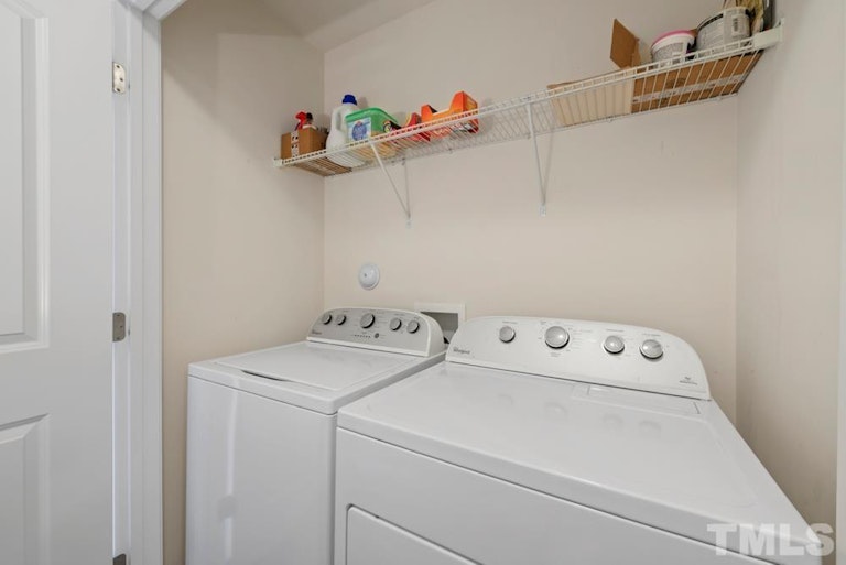 Photo 18 of 25 - 68 Intuition Cir, Durham, NC 27705
