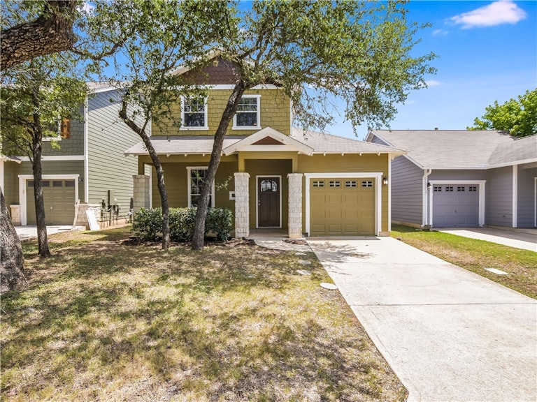 Photo 3 of 40 - 2116 Amur Dr, Austin, TX 78745