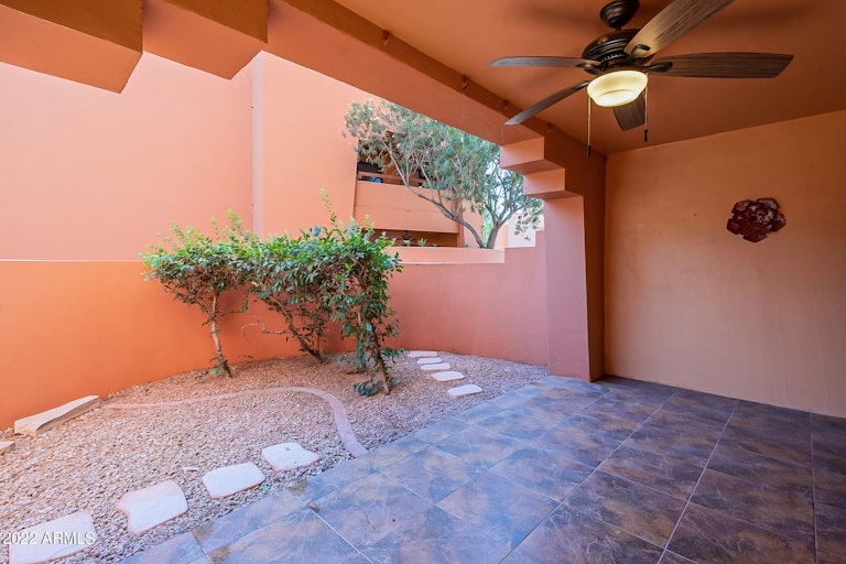 Photo 15 of 47 - 12212 N Paradise Village Pkwy S #111, Phoenix, AZ 85032