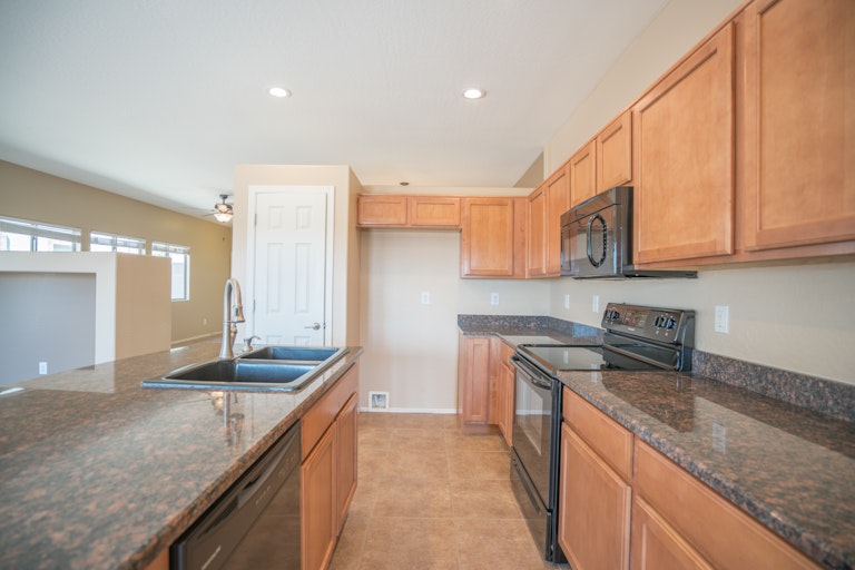 Photo 3 of 39 - 6134 S 258th Dr, Buckeye, AZ 85326