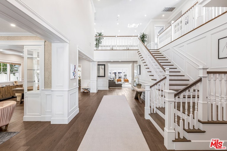 Photo 8 of 52 - 17524 Jayden Ln, Encino, CA 91316