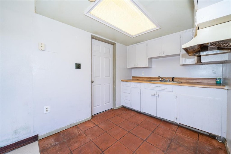 Photo 12 of 19 - 1028 Citrus St, Orlando, FL 32805