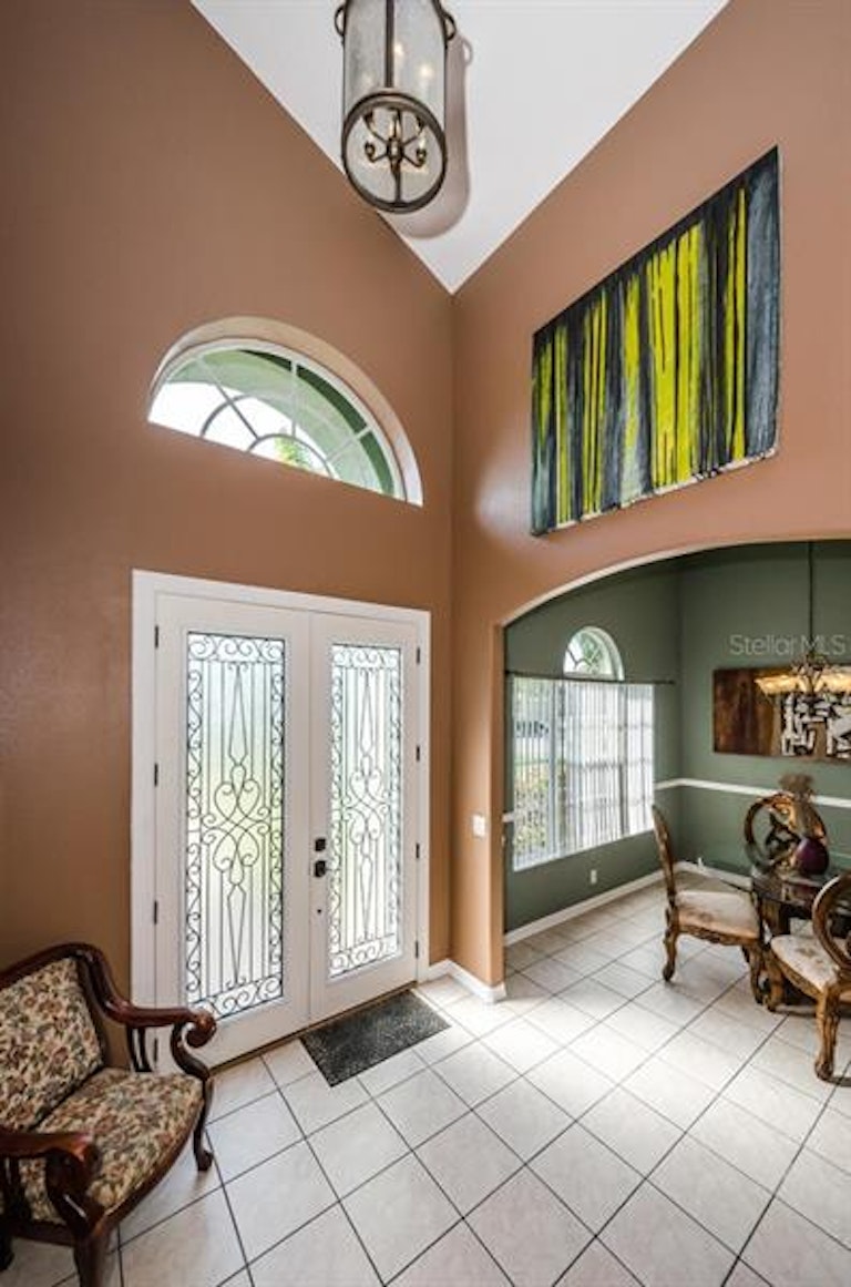 Photo 4 of 25 - 443 Briland St, Tarpon Springs, FL 34689