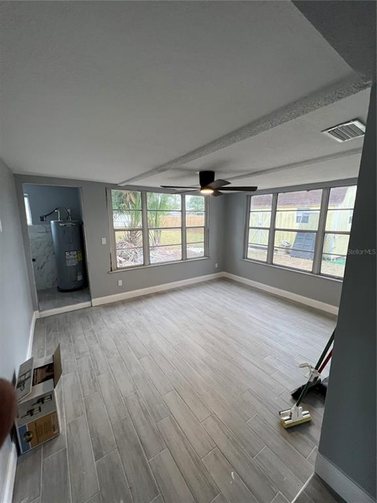 Photo 7 of 9 - 4712 W Fairview Hts, Tampa, FL 33616