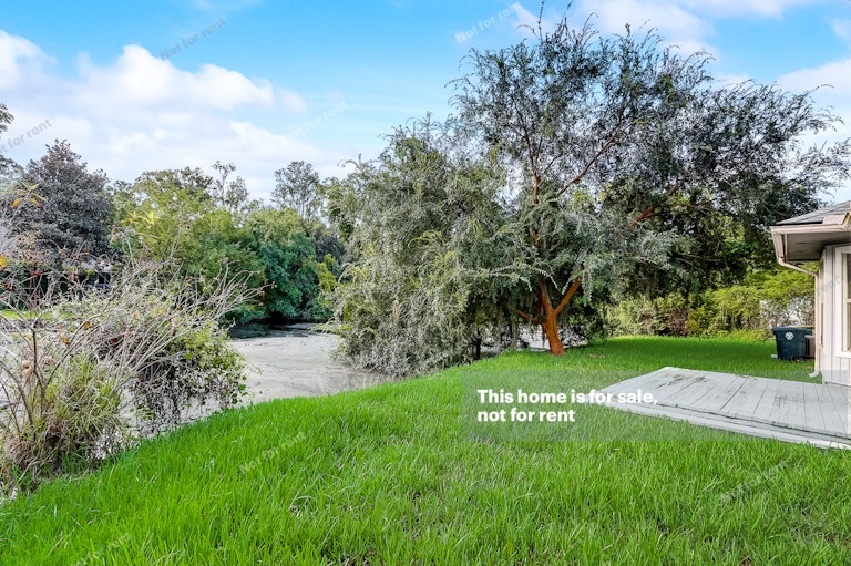 Photo 13 of 33 - 10435 Marble Egret Ct W, Jacksonville, FL 32257