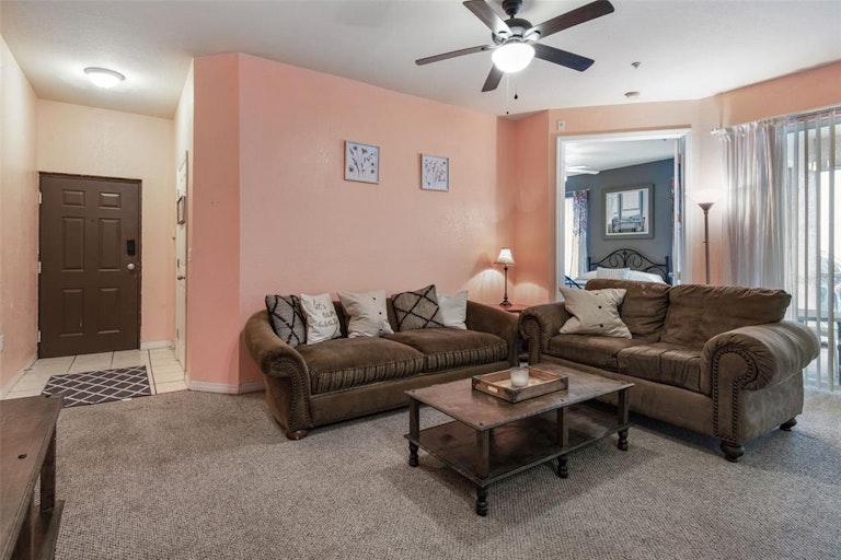 Photo 5 of 25 - 5035 Sunridge Palms Dr #102, Tampa, FL 33617